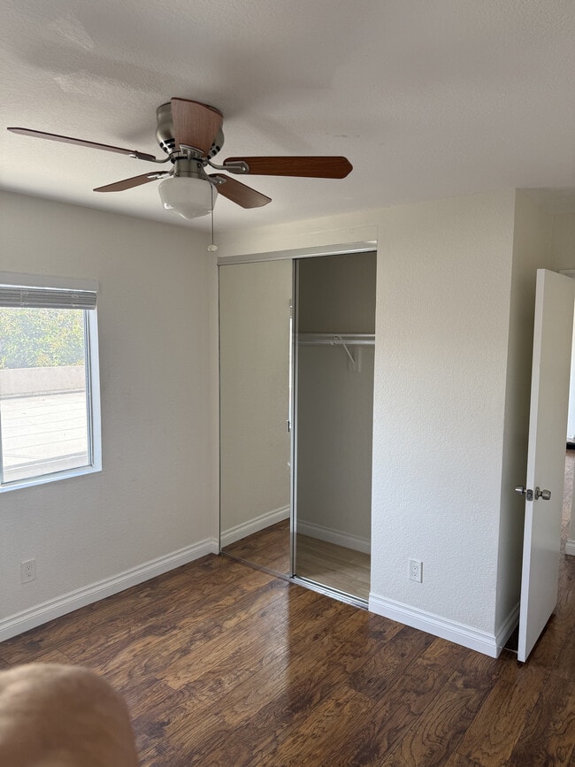 Habitación 1 - 4832 W 116th St Unidad 4