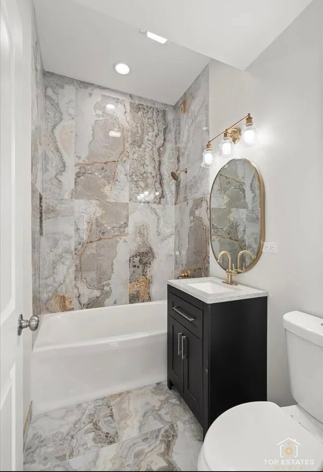 Photo - 5753 S Peoria St