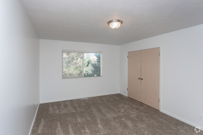 3BR, 2.5BA - Sierra Vista Townhome - Cascade Springs