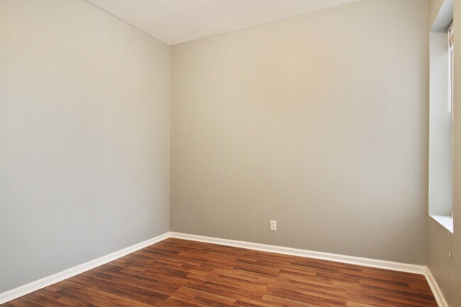 Photo - EVANS_6411 Unidad Garden