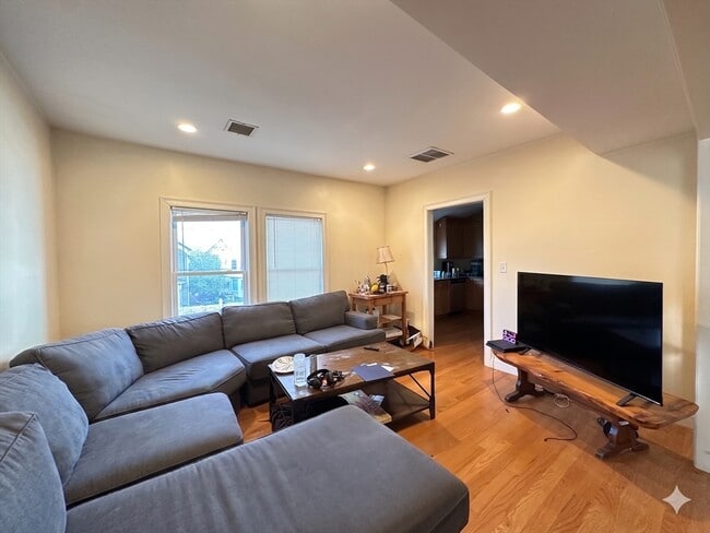 Photo - 50 Carleton St Unit 50