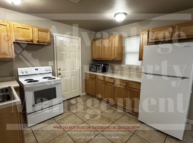 Photo - 1136 N Ash St