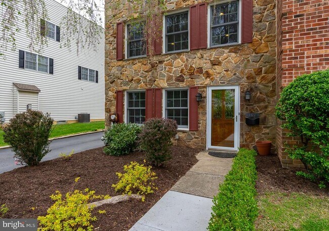 Photo - 107 Haldeman St