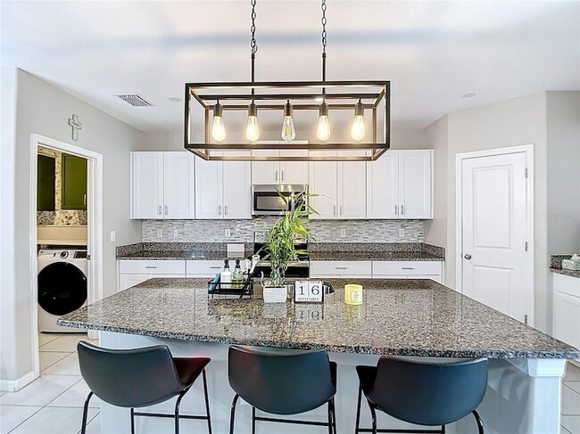 Photo - 403 Argyll Dr