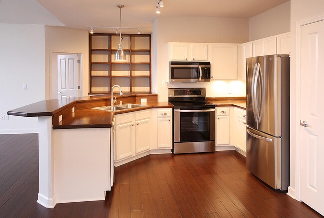 Photo - 4120 S Lake Dr