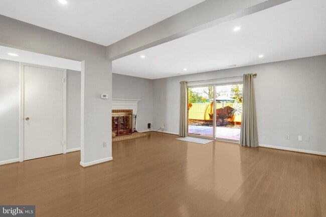 Photo - 6576 Yadkin Ct