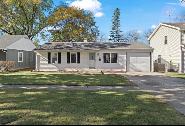 Photo - 206 Raupp Blvd