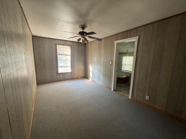 Photo - 649 Leather St
