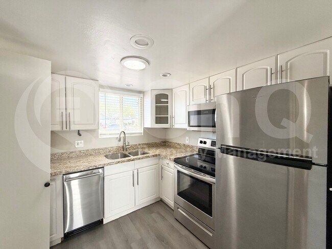 Photo - 2415 N 71st St