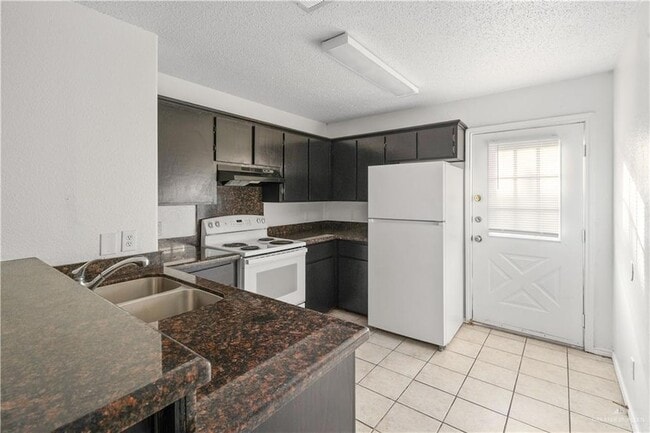 Photo - 1219 W Carmen Ave Unidad 1