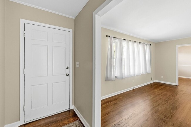 Photo - 311 Gardners Mill Ct