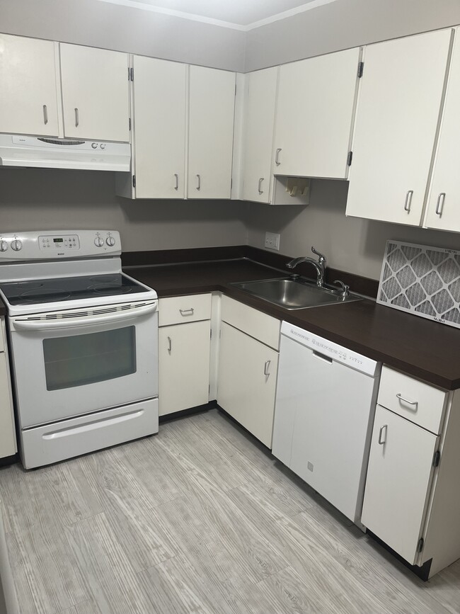 Photo - 295 Lynn Shore Dr Unidad 705