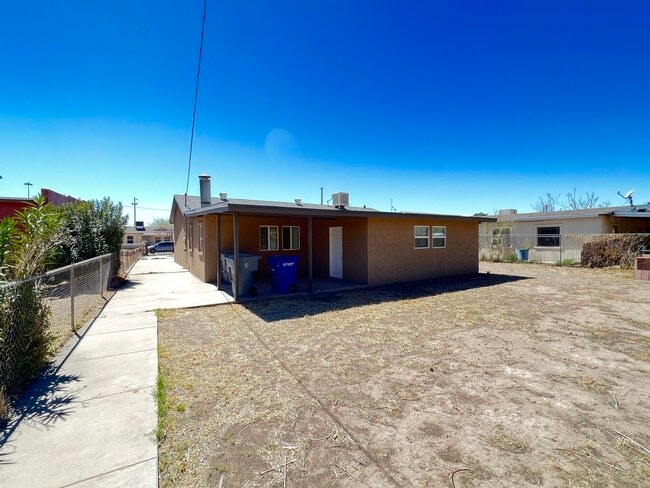 Photo - 408 Ramona Ave