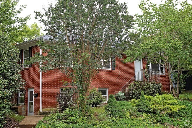 Building Photo - Pet-Friendly Locust Grove Home Near Public...