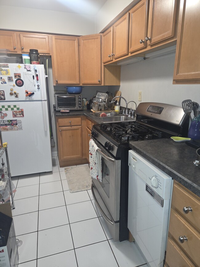 Building Photo - 611 W Patterson Ave Rental