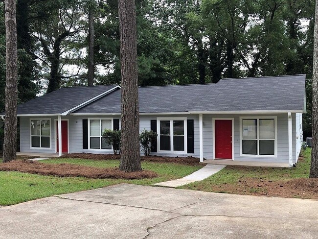 Photo - 176 Kimberly Way SW