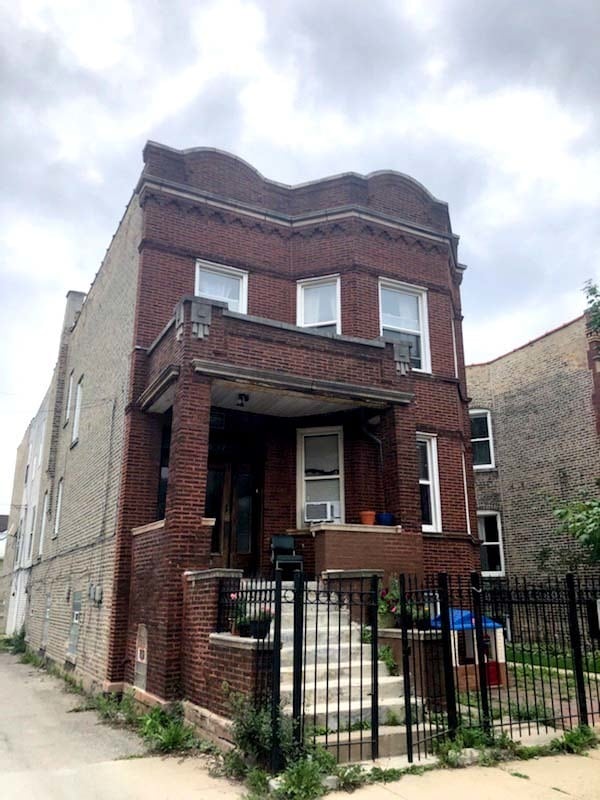 Building Photo - 3715 W Belden Ave Rental