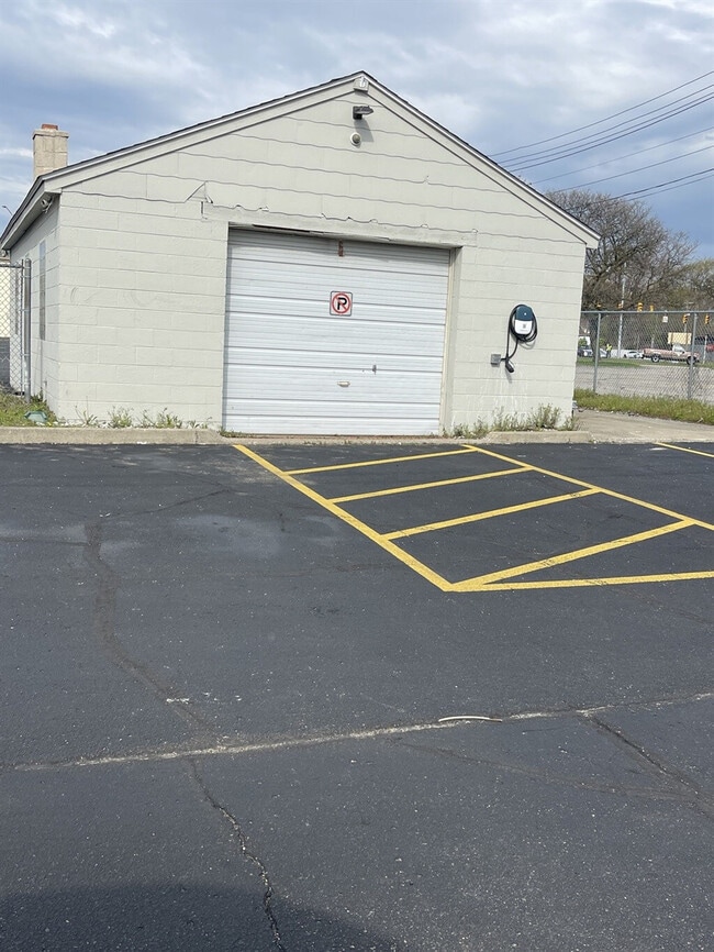 Photo - 27850 Gratiot Ave Unit SI ID1032354P