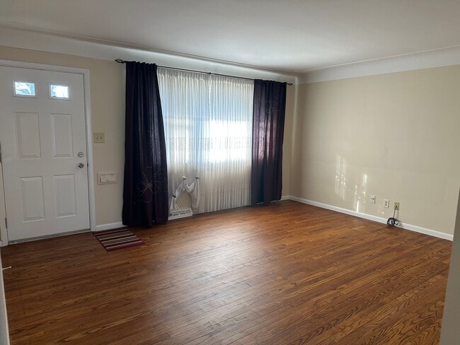 Photo - Multi Family Home 3 Bedroom and 2 Bath