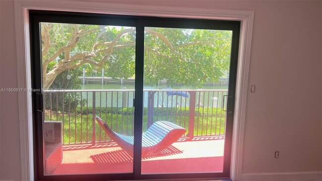 Building Photo - 6855 Edgewater Dr Unit 1CS Rental