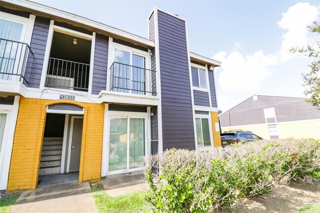 Building Photo - 12635 Ashford Meadow Dr Unit D