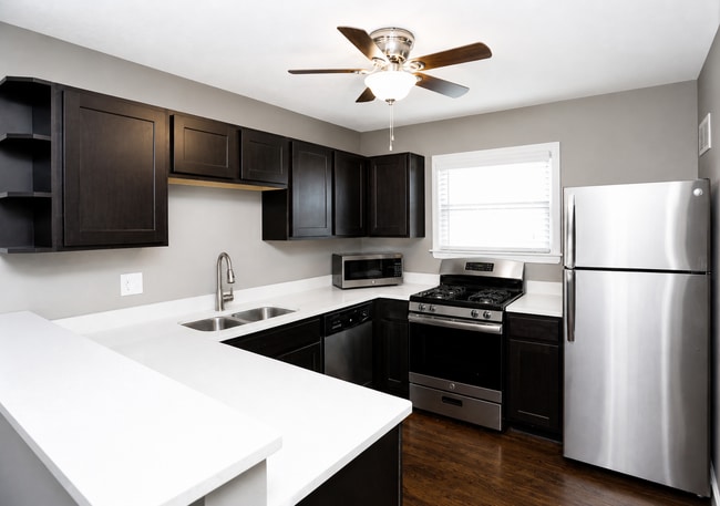 Warwick Court Townhomes