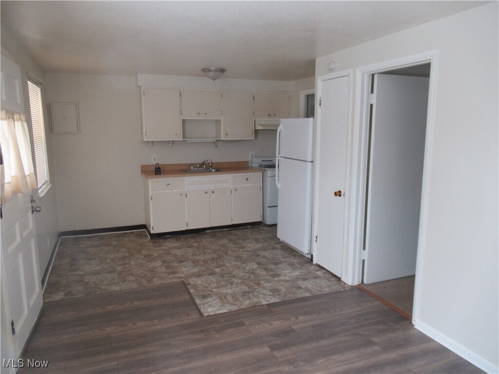 Photo - 489 Broadway Ave Unit B