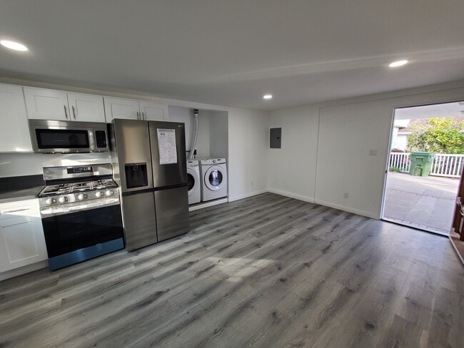 Photo - 20003 Arminta St