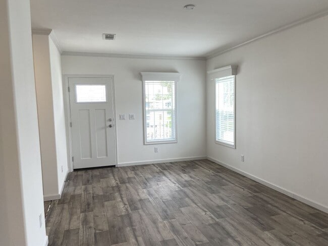 Photo - 1405 82nd Ave