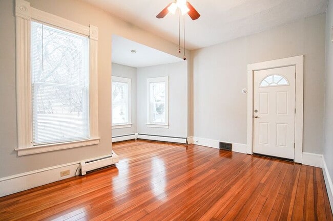 Photo - 21 Day Ave Unit 1R