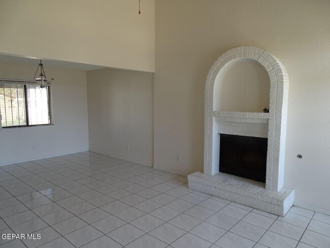 Photo - 5245 Roger Maris Dr