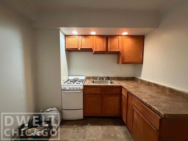 Photo - 2325 N Commonwealth Ave Unidad S