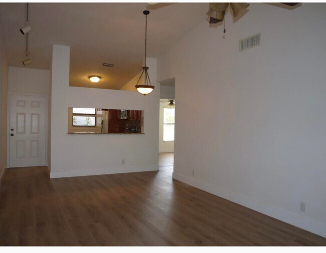 Photo - 3130 Millwood Terrace Unit 2120