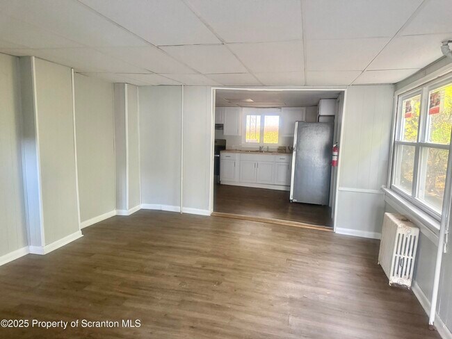 Photo - 225 N Bromley Ave Apartamento