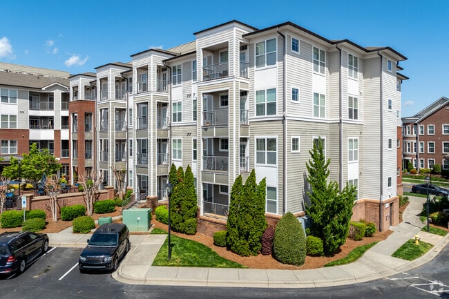 Gramercy Square At Ayrsley