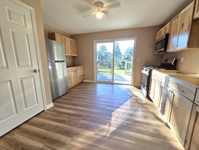 Photo - 1417 Bayview Ln