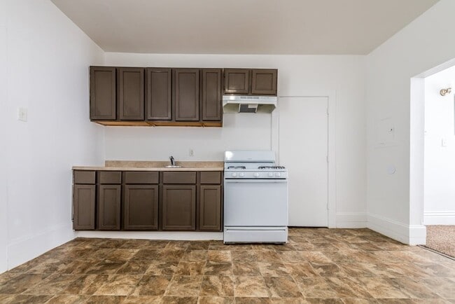 Photo - 41-53 E 156th St