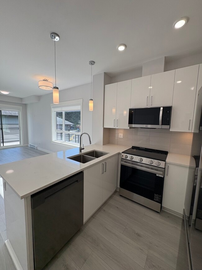 Photo - 33886 Pine St Unit 610