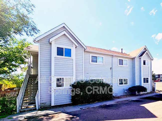 Building Photo - 1010 Mazatlan Cir Unit B