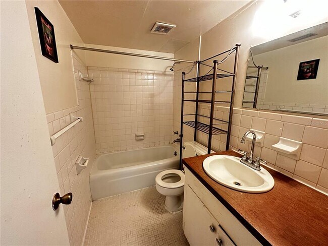 1315 SE Silver Springs Pl Unit 6