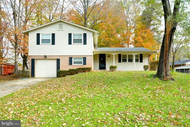 Building Photo - 5111 Gainsborough Dr Rental