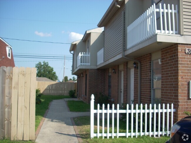 Building Photo - 3613 Golden Dr Rental