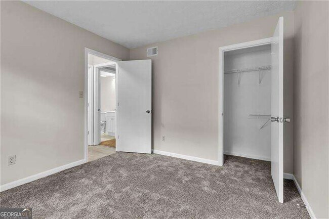 Photo - 3040 Clearbrook Dr