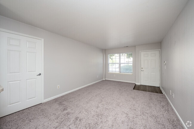 4BR, 2BA - 1,365SF - Living Room