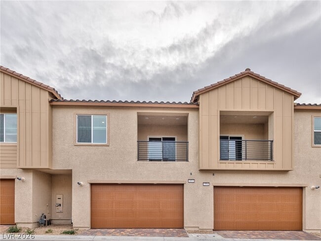2553 Venetia Pointe St