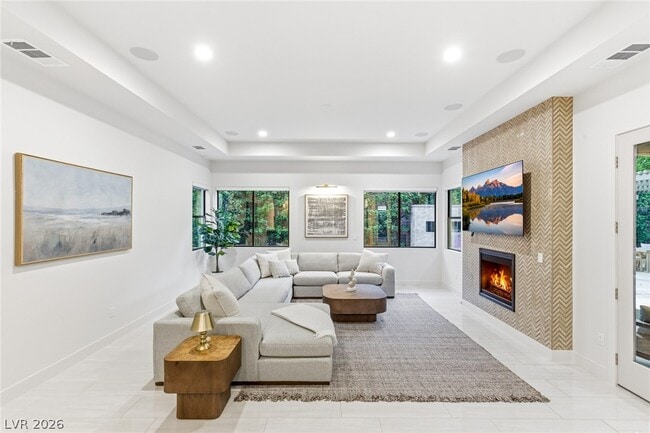 Photo - 75 Pristine Glen St