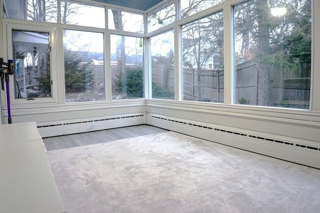 Photo - 44 Rolling Ln