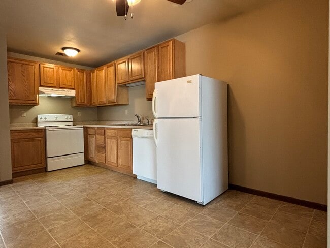 Photo - 206 Broadway St Unit C