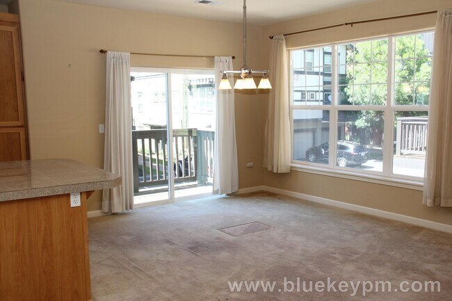 Photo - 2 Bed, 2.5 Bath Townhome at Woodhaven Crossing in Sherwood