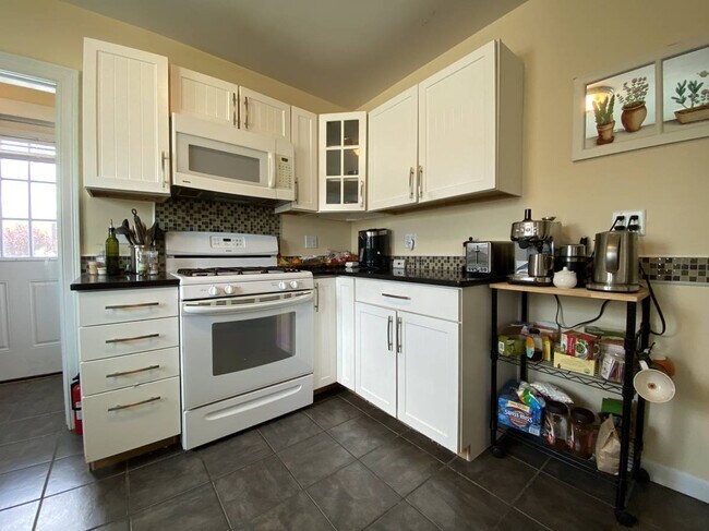 Photo - 2 Vassar St Unidad U-1